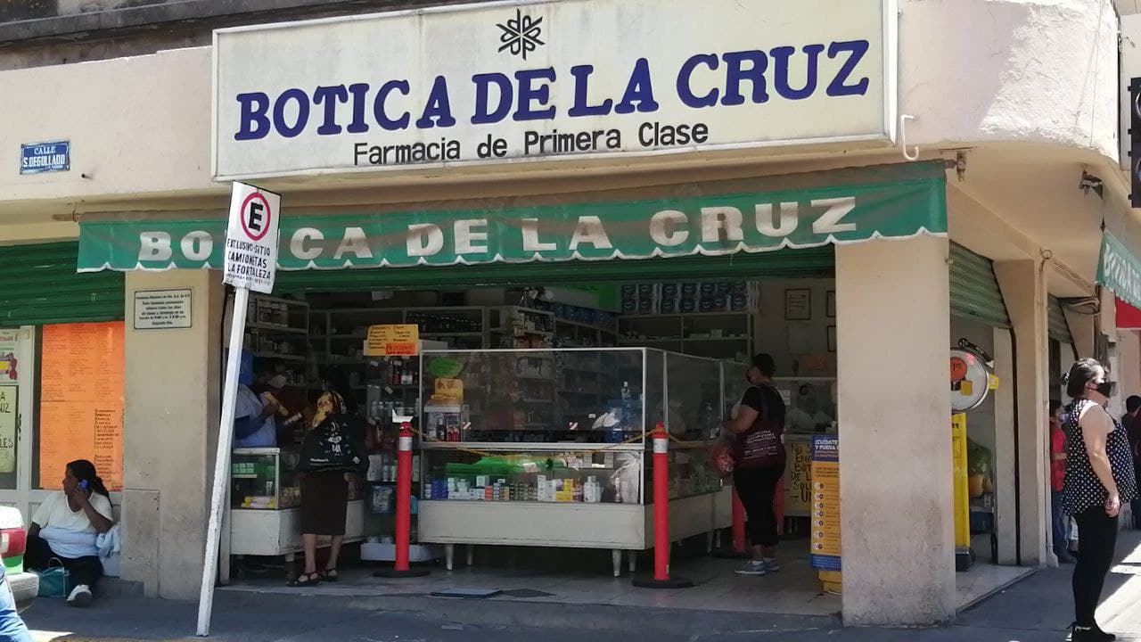 La “Botica de la Cruz”, 127 años de tradición cuidando la salud de los irapuatenses