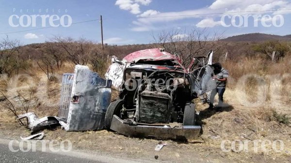 Volcadura en carretera León – San Felipe deja dos heridos de gravedad