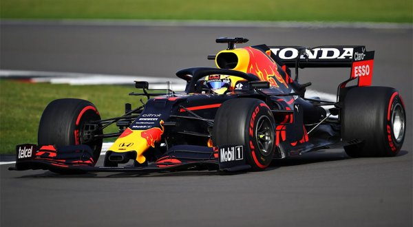 Red Bull respalda a Sergio Pérez