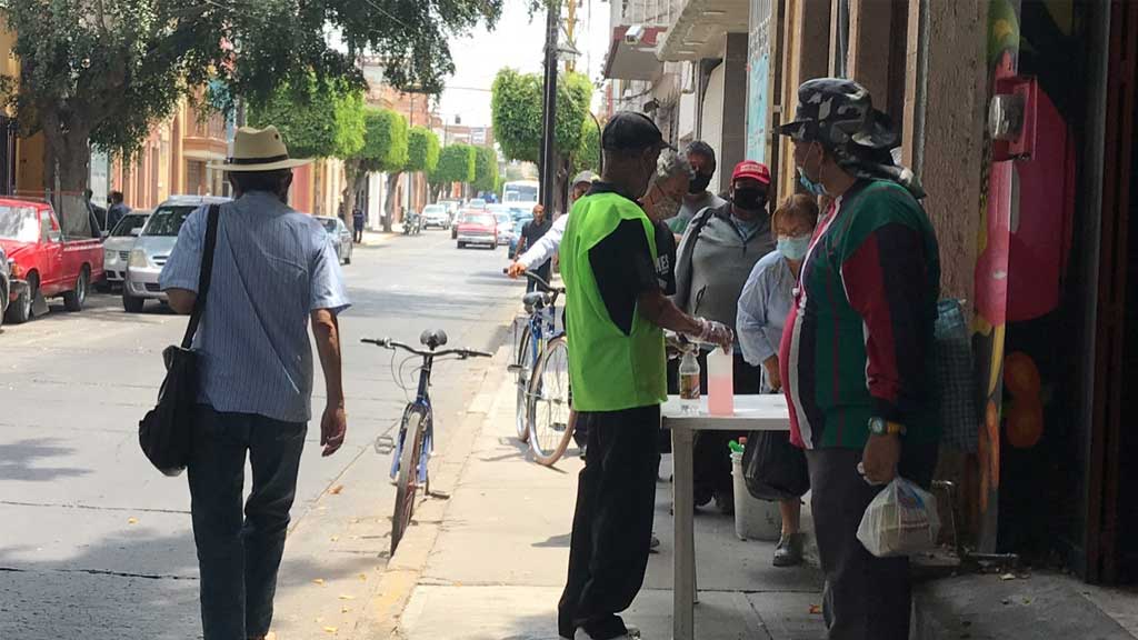 Comedor ‘Por Amor, Ayúdanos a Ayudar’ tiene más de un año alimentando a León