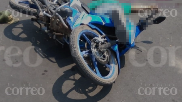 Acribillan a hombre cuando circulaba en su motocicleta en Jaral del Progreso