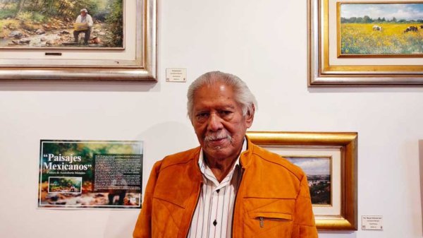 Austreberto Morales exhibe obra de paisajes en Acámbaro