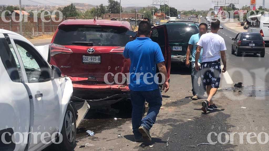 Carambola en la Irapuato-Silao deja tres lesionados entre ellos una menor de edad