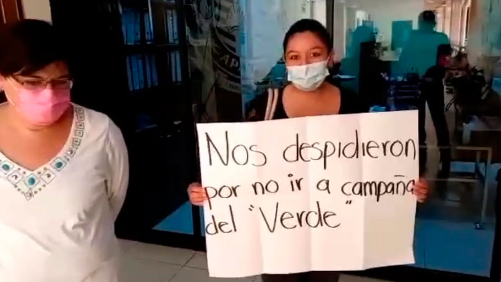 Denuncian mujeres haber sido despedidas por no apoyar a Moisés Guerrero