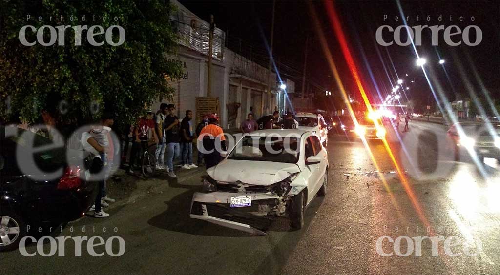 Quedan sólo daños materiales tras choque en la salida Irapuato-Abasolo