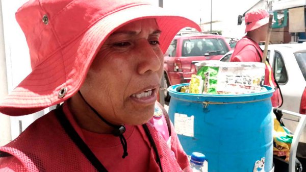 A Claudia, su hijo le da fuerzas para salir adelante