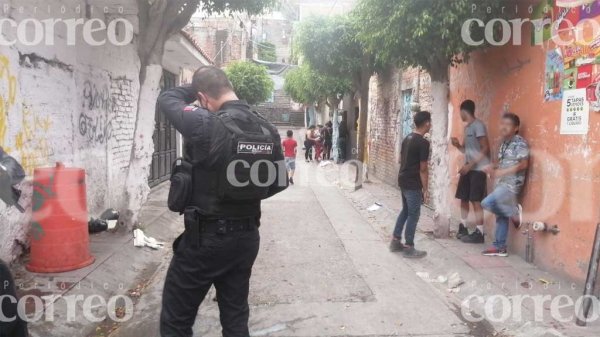 León: mientras tomaba cerveza, hombre es baleado sobre escaleras del Calvario