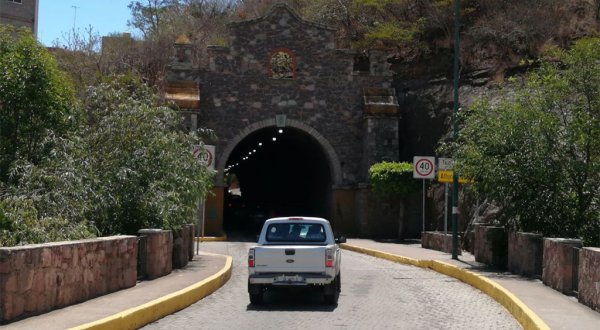 Retrasa tecnicismo legal obras en el libramiento El Laurel en Guanajuato