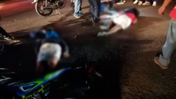 Intentan linchar a conductor tras chocar con motociclistas en Silao