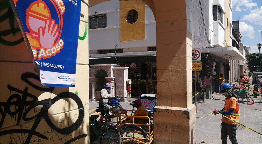 Exhortan a colocar lonas contra el acoso callejero en obras del centro en Celaya