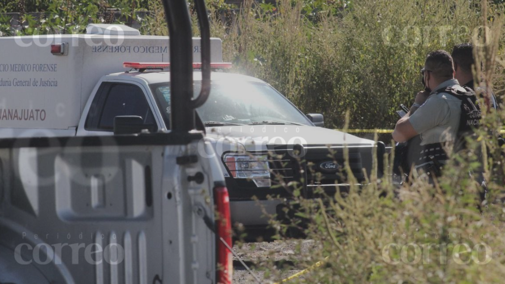 Comonfort: en camino de terracería, localizan a hombre muerto en el interior de su auto