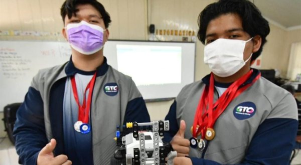 Alumnos irapuatenses participarán en el concurso virtual de robótica RoboJam México