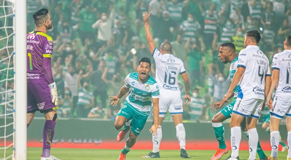 Santos supera a Puebla