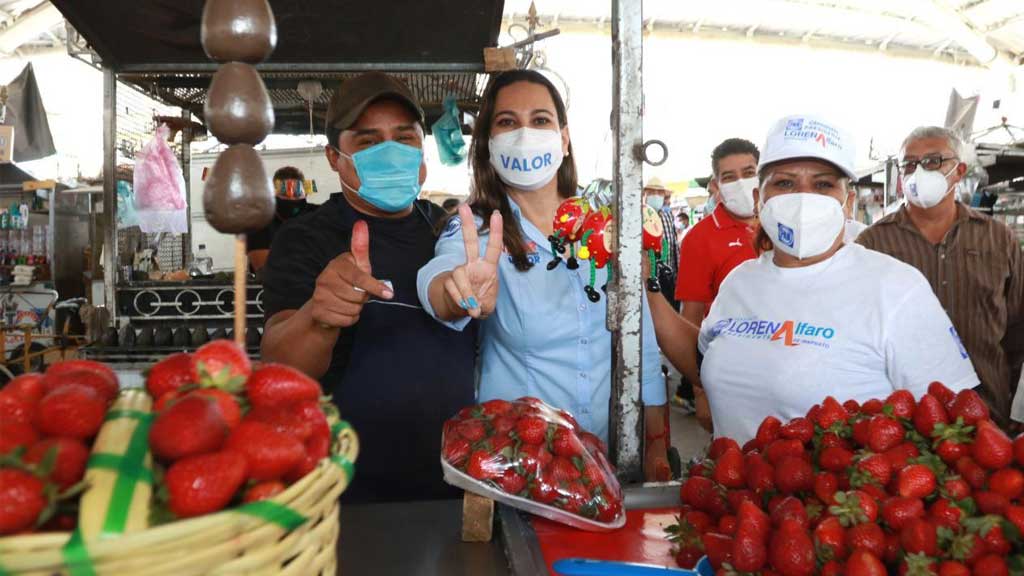 Comerciantes de tianguis y mercados de Irapuato muestran su apoyo a Lorena Alfaro