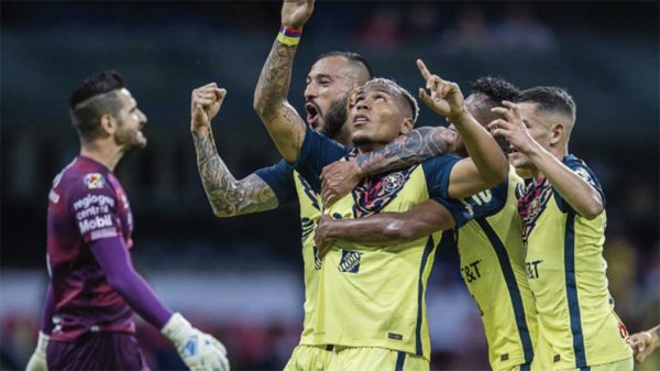 Exhiben a jugadores del América en situación comprometedora