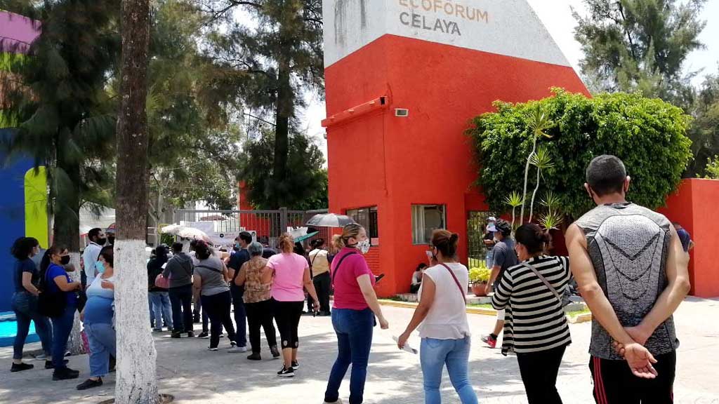 Avanza vacunación a personas de 40 a 49 años en Celaya