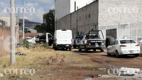 Hallan dos cuerpos calcinados atrás de las oficinas del SAT León