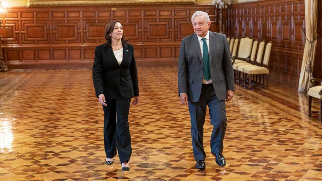 “Deje a la prensa y las ONG hacer su trabajo”, pidió Kamala Harris a AMLO