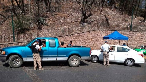 Planean multas en operativos de verificación vehicular en Guanajuato capital