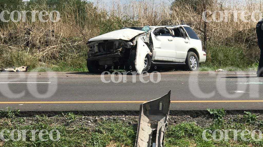 Volcadura cerca del parque industrial Marabis en Abasolo deja a un hombre lesionado