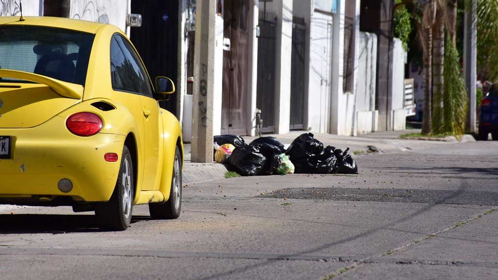 Recolección de basura se paraliza en la mitad de León: PASA cae en paro sindical