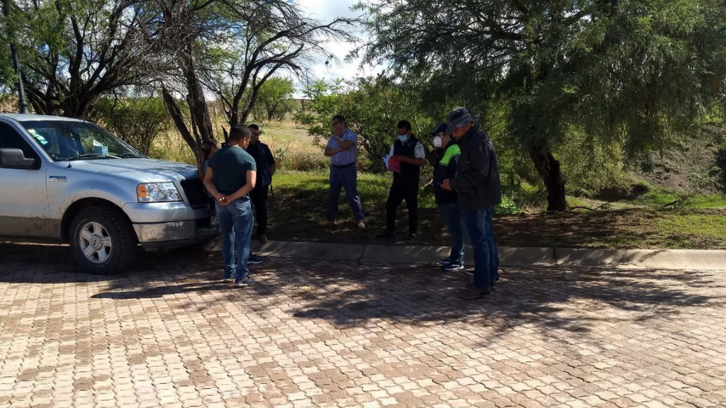 Comunidades de Guanajuato capital y autoridades gestionan la pavimentación de camino