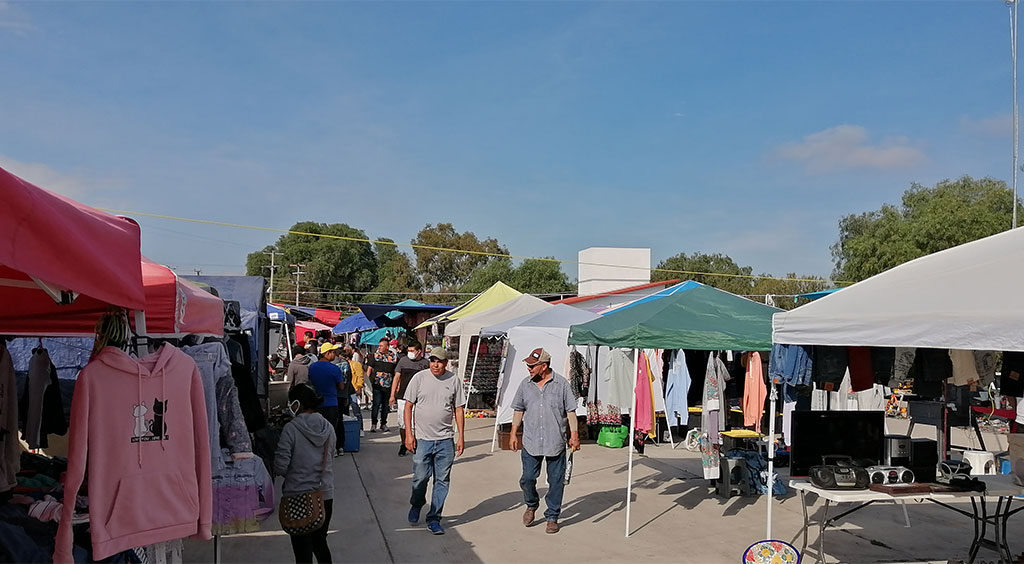 Descuidan medidas sanitarias en el tianguis de El Refugio en San Luis de la Paz