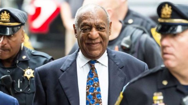 Liberan a Bill Cosby tras anular condena por abuso sexual