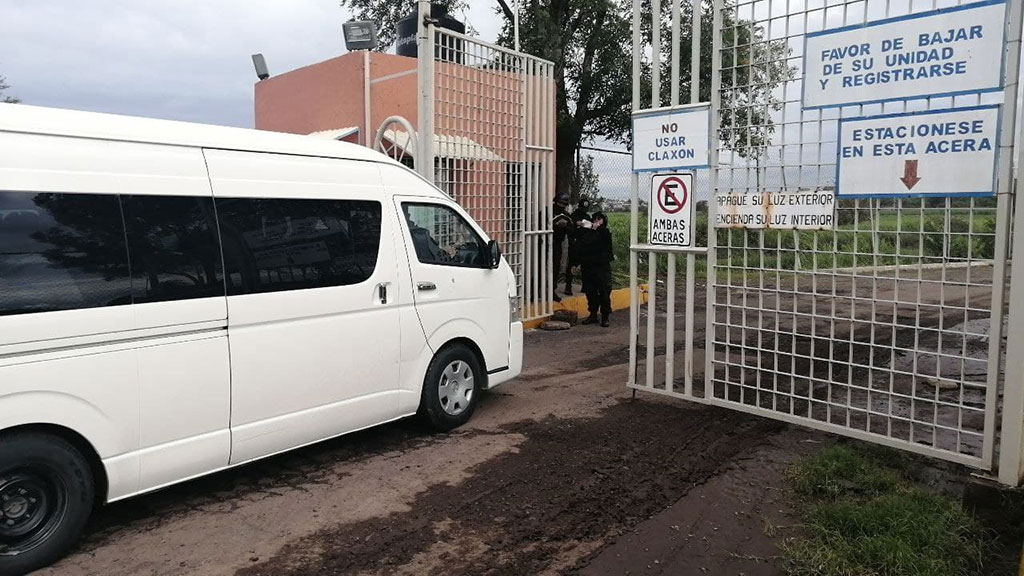 Tras la pista de los desaparecidos, buscadoras entran al Cereso de Salamanca