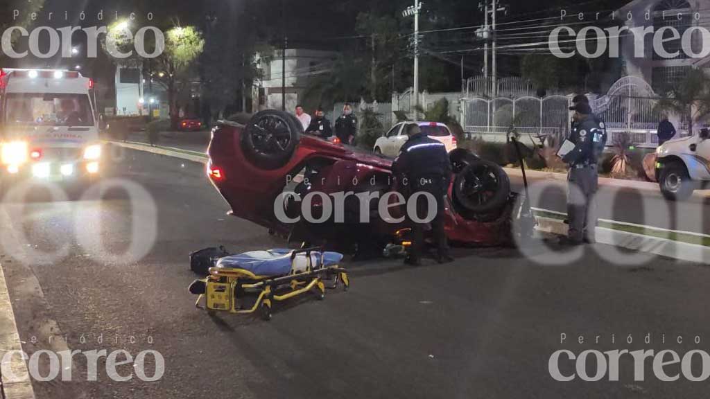 Volcadura en Portón Cañada, León deja a un hombre lesionado