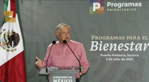 AMLO dice que se está gobernando con hechos