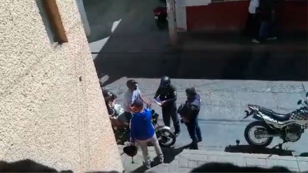 Despiden a agentes de Tránsito captados durante soborno en centro de Pénjamo