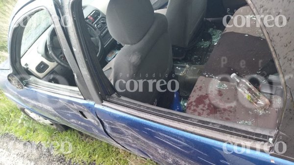 Resulta lesionado tras volcarse en la carretera Guanajuato-Dolores Hidalgo