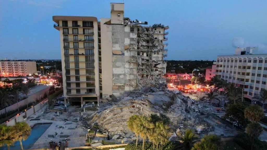 Derrumban lo que quedó del Champlain Towers en Miami