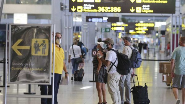 Alertan a viajeros mexicanos ante variantes del Covid-19