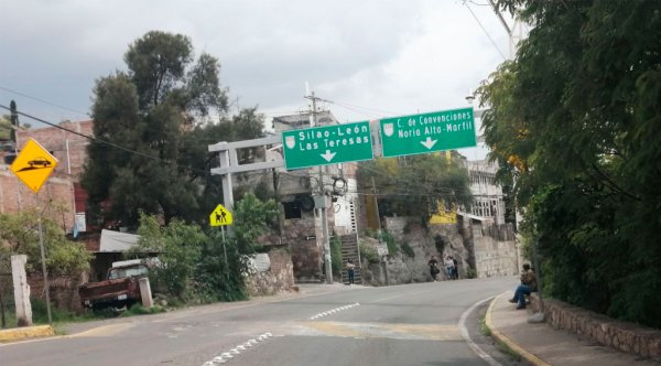 Detienen a 4 adultos y a una menor drogándose en Guanajuato capital