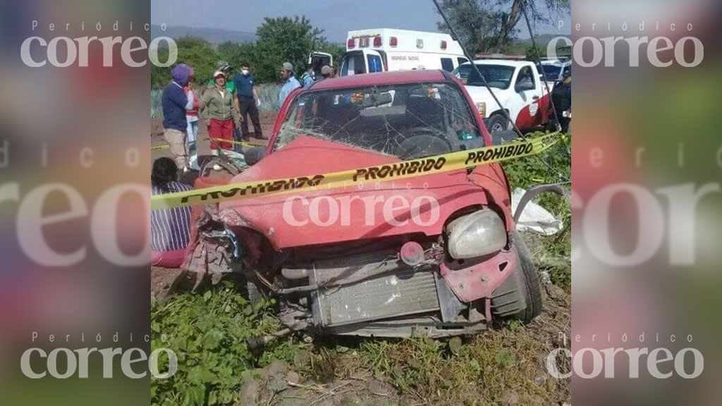 Muere campesino atropellado por vehículo oficial de Abasolo; su hija queda grave