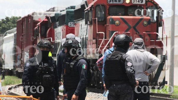 Hallan cadáver con impactos de bala en vías del tren de Apaseo el Grande