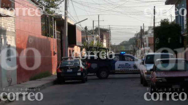 Durante una balacera en Acámbaro un policía murió cuando salía de su casa