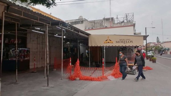 Comerciantes de Celaya esperan poder reinstalarse afuera de Mercado Morelos