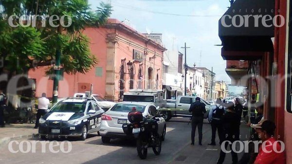 Ni comando ni armas, ciclista roba a camioneta de valores en Salvatierra