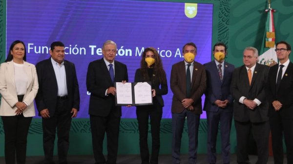 Gobierno y Teletón firman convenio para atender a menores con discapacidad