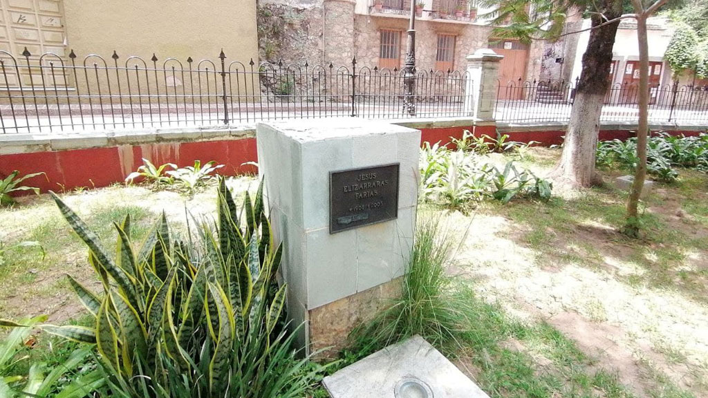 Bustos, placas y barandales ‘desaparecen’ del Jardín del Cantador de Guanajuato