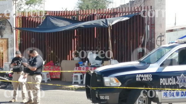 Ejecutan a hombre en su negocio de barbacoa en Apaseo el Alto