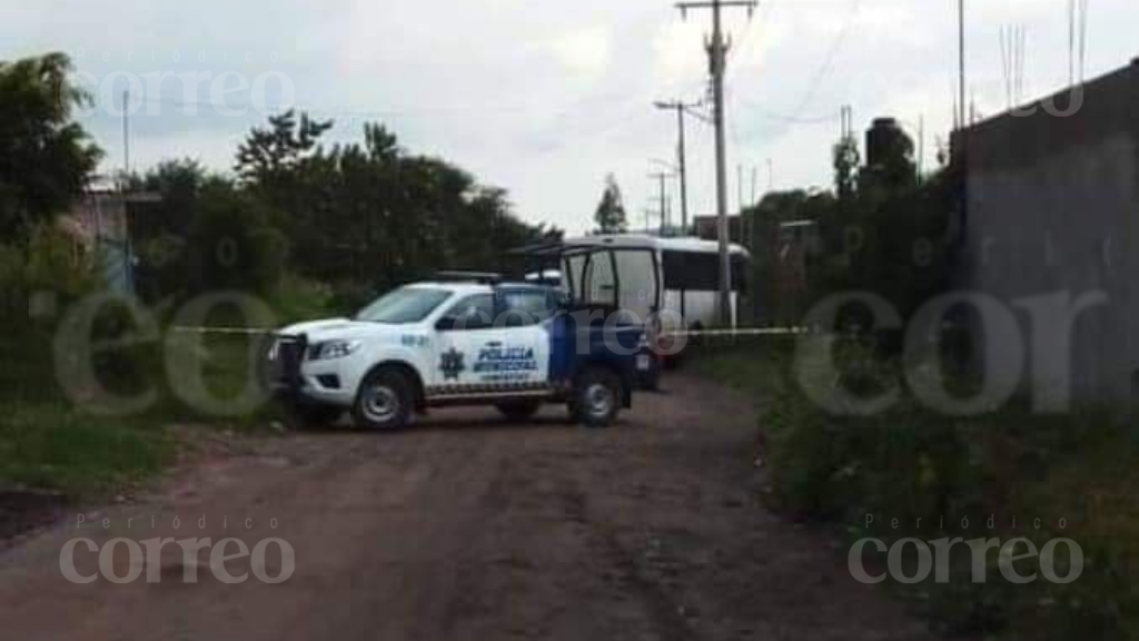 Asesinan a chófer de microbús en comunidad de Comonfort