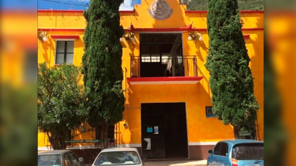 Cierran Presidencia Municipal de Atarjea por contagios de Covid