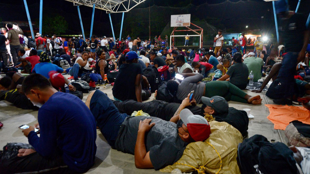 Avanzan caravana de migrantes por Chiapas entre cansancio y miedo