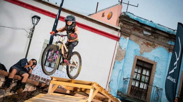 Valentina Pelayo Hütt, atleta de tan solo 8 años destacan el rally MTB Enduro Guanajuato 2021