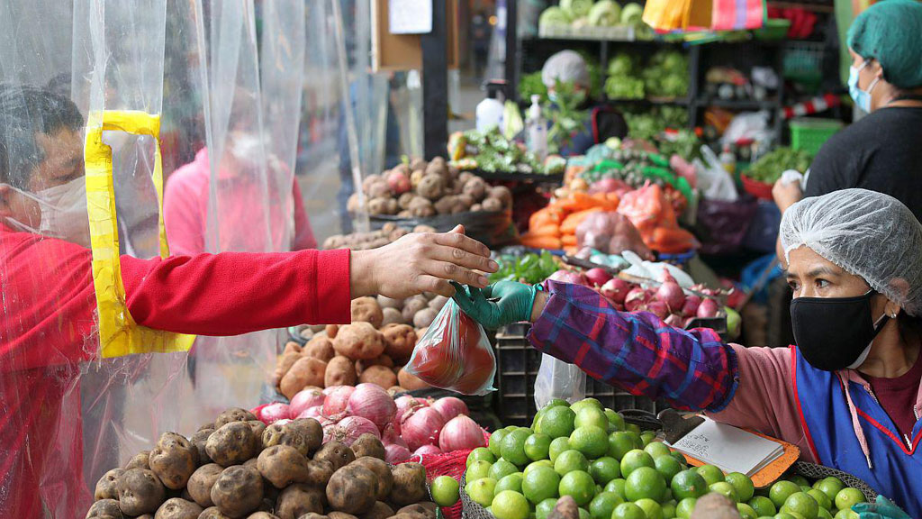 Inflación anual alcanza el 5.87%; suben el gas LP y gasolina de bajo octanaje