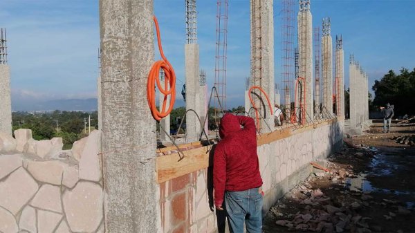 Construyen Universidad del Bienestar en San José Iturbide con el 25% de la mano de obra